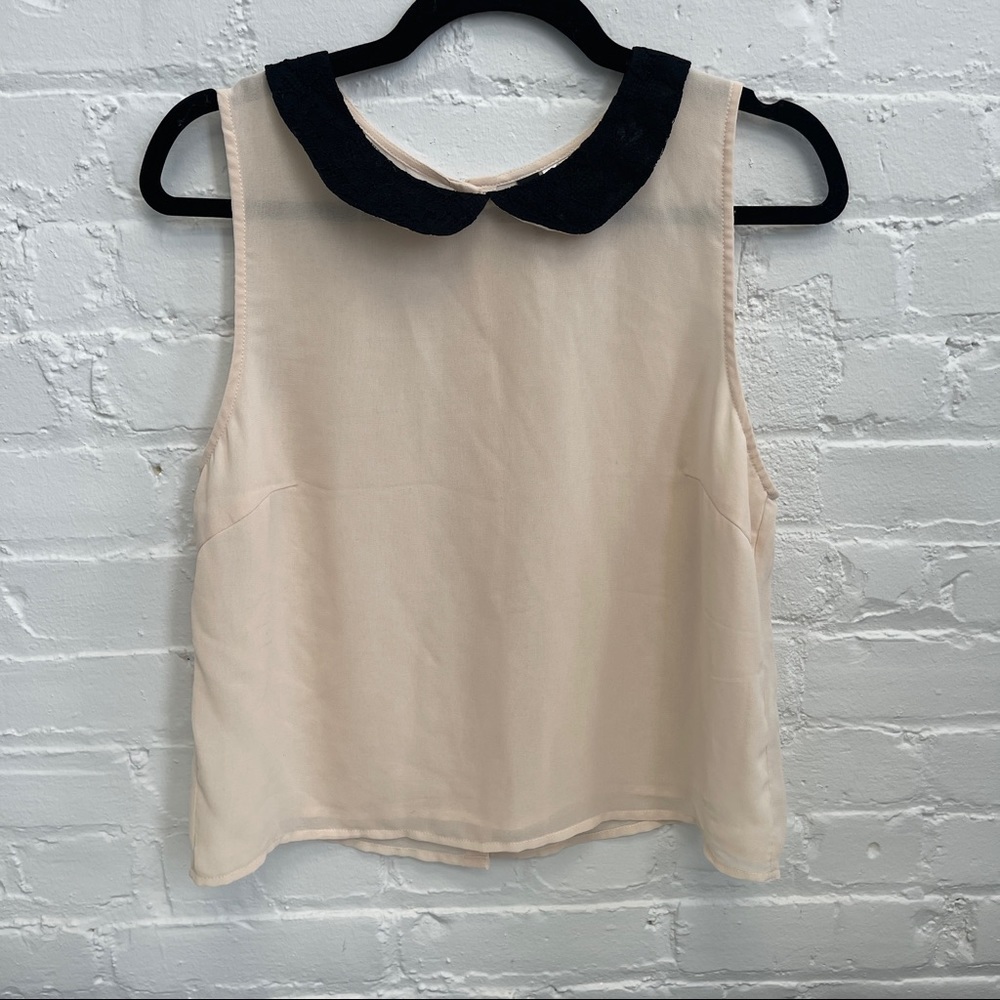 H&M PETER PAN COLLARED SHIRT SIZE SMALL